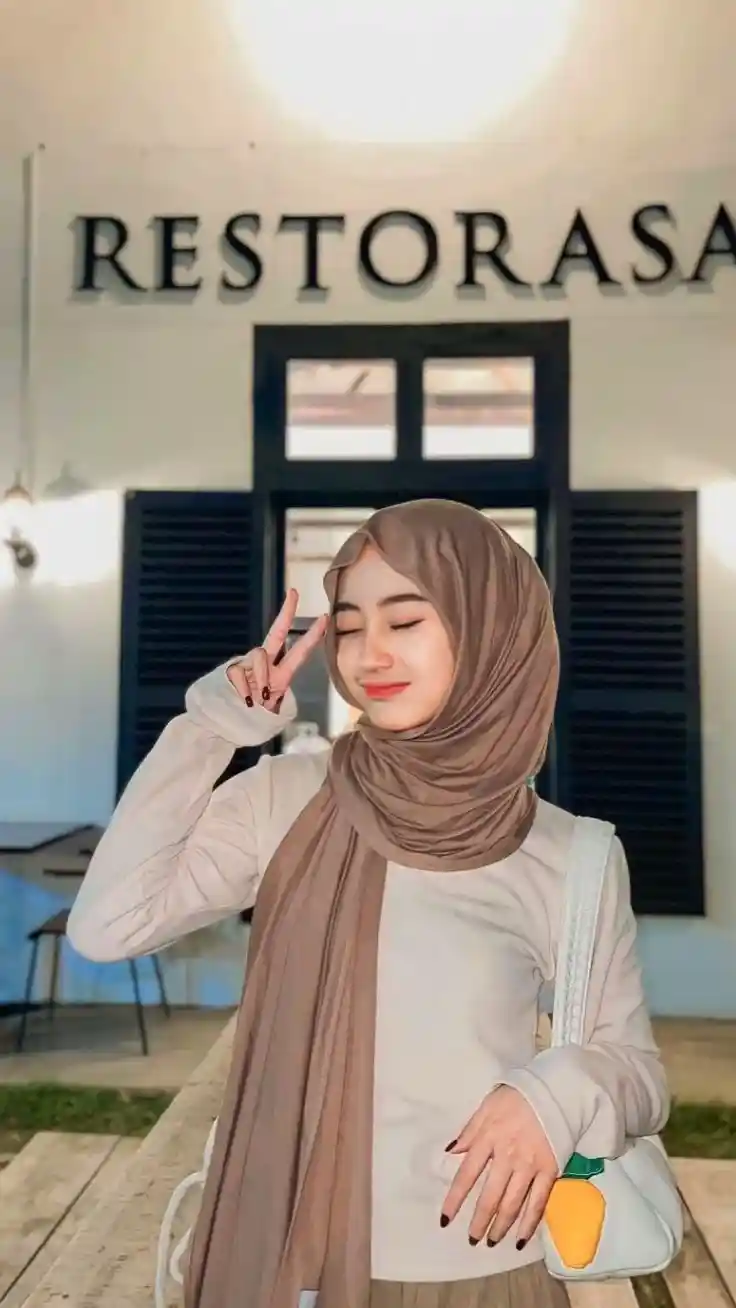 hijab-girl-dp-for-instagram