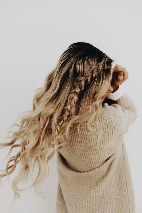 hijab-girl-hide-face-pic-dp