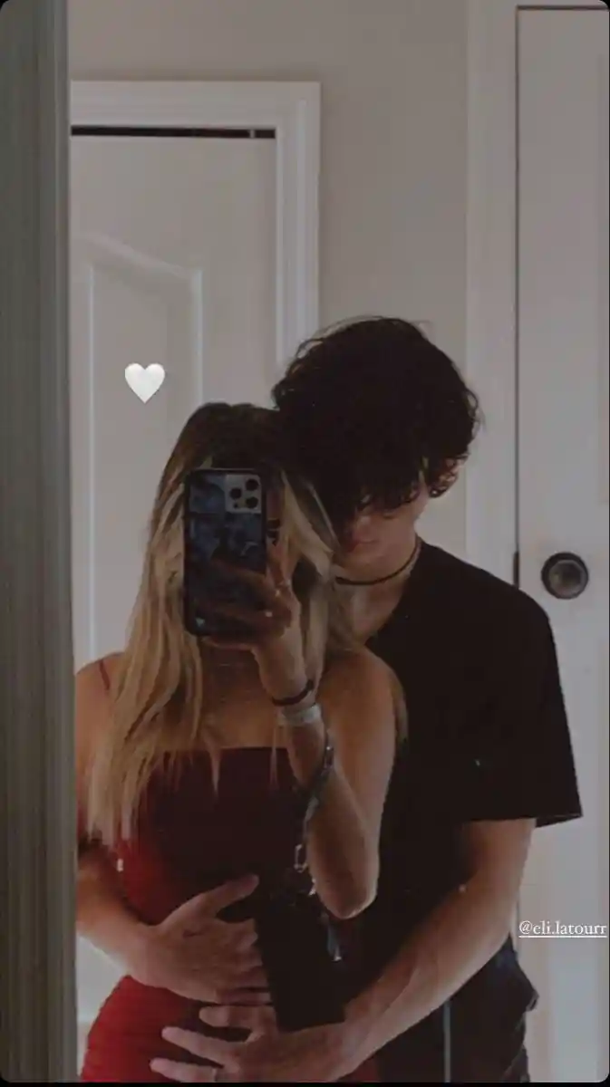 love-dp-for-whatsapp