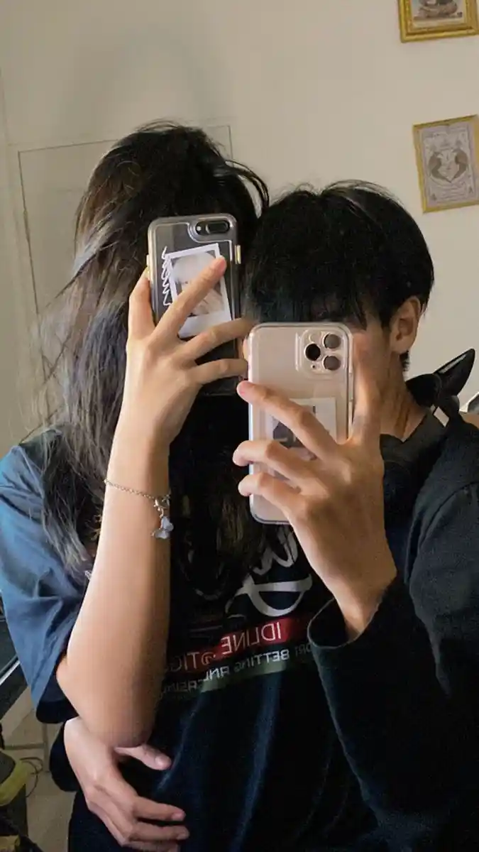 romantic-love-couple-dp