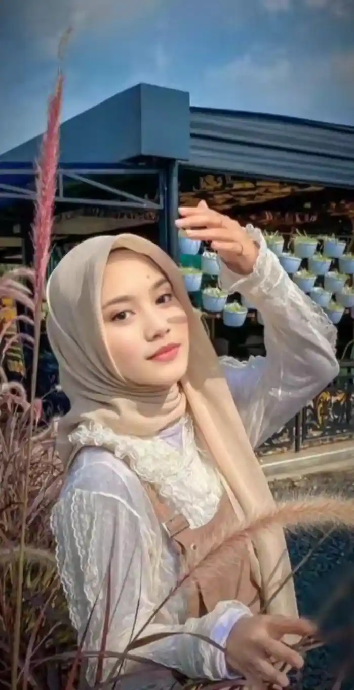 stylish-hijab-girl-dp