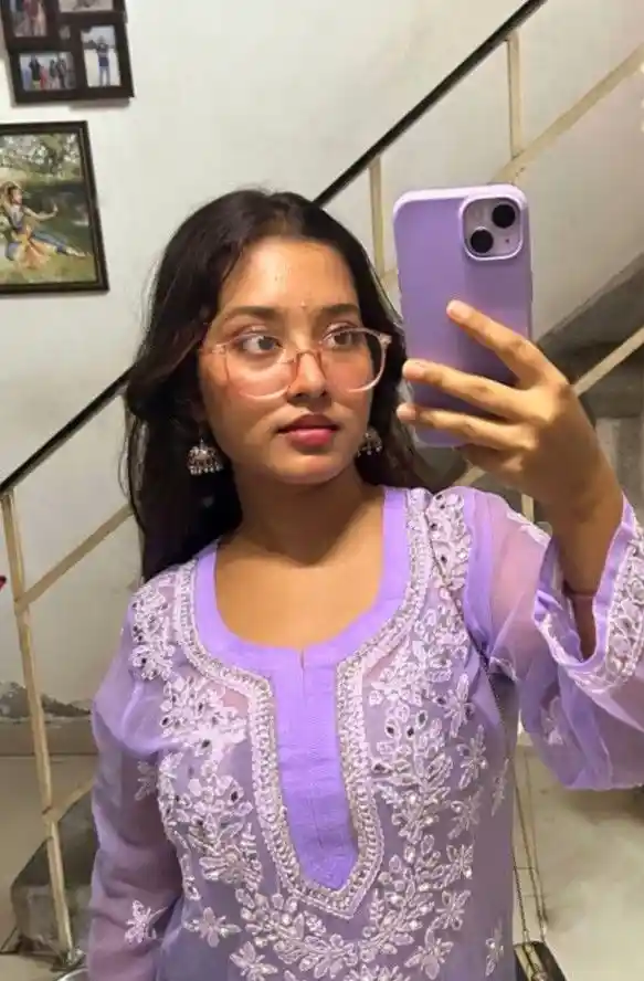 beautiful-attitude-girls-dp-images