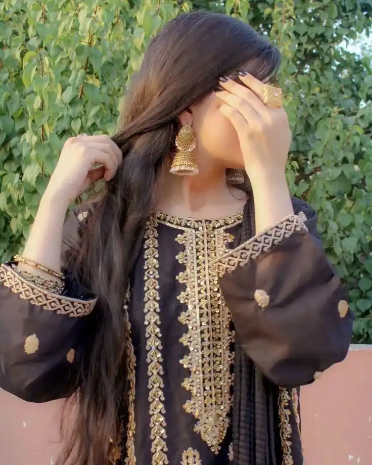 hide-face-girl-pic-dp