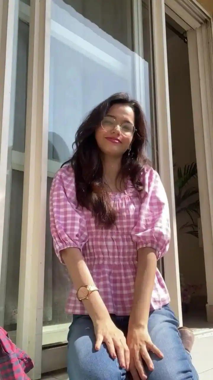 iphone-attitude-girls-dp