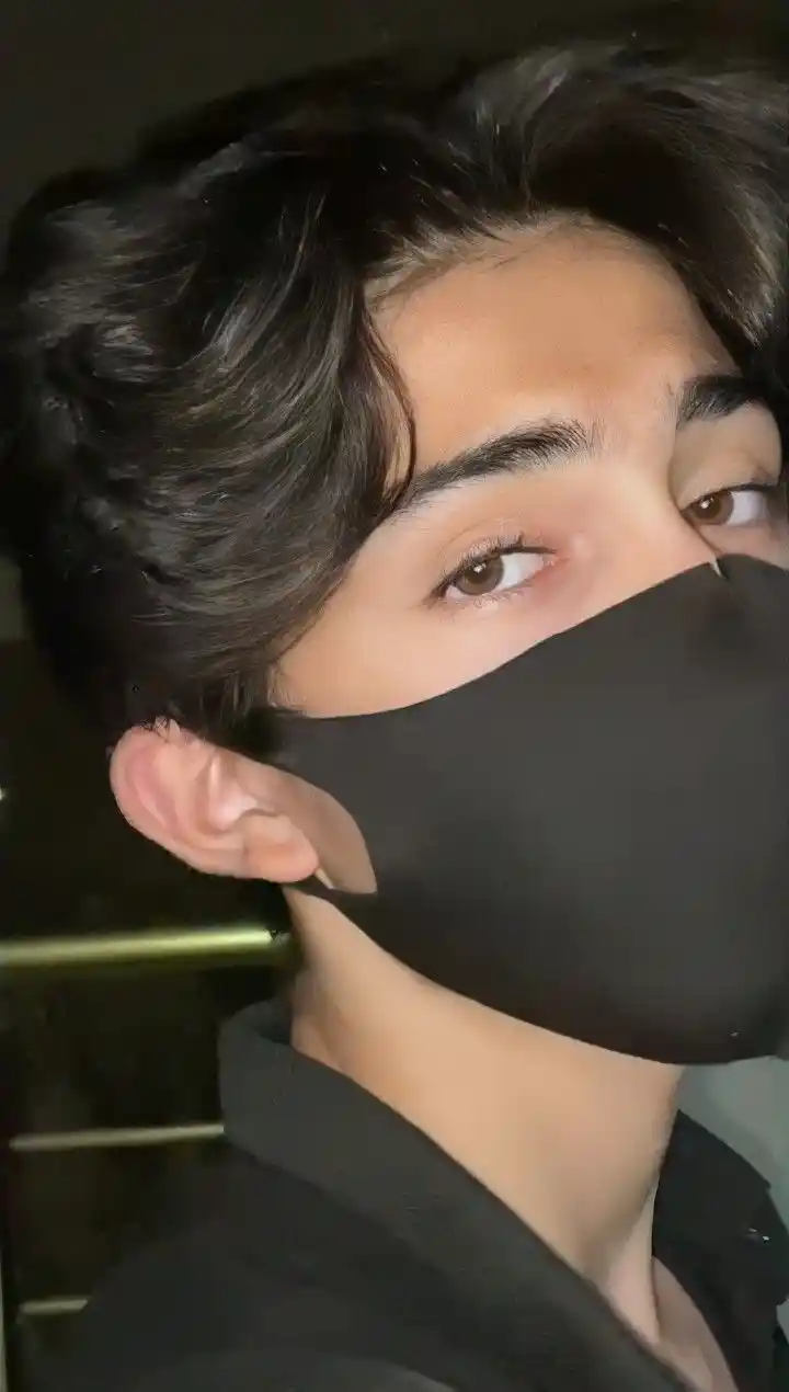 boys-mask-attitude-dp