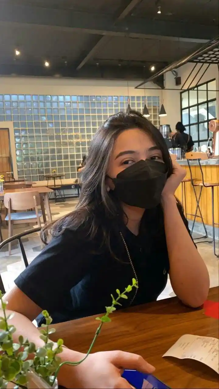 instagram-mask-girl-dp