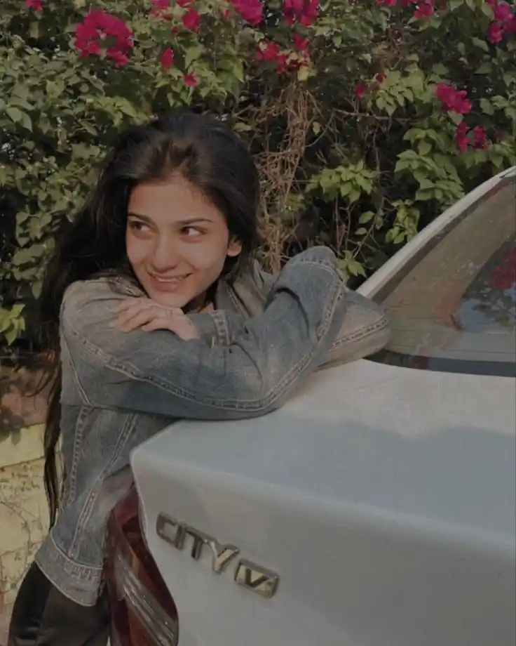 beautiful-girls-dp-for-whatsapp